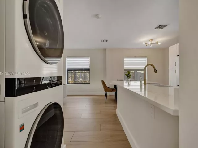 Продажа дома по адресу 1520 NW 3rd Ave - фото 7422415