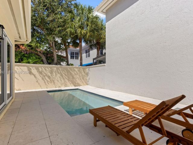 Продажа дома по адресу 1408 Mariner Way - фото 7517531