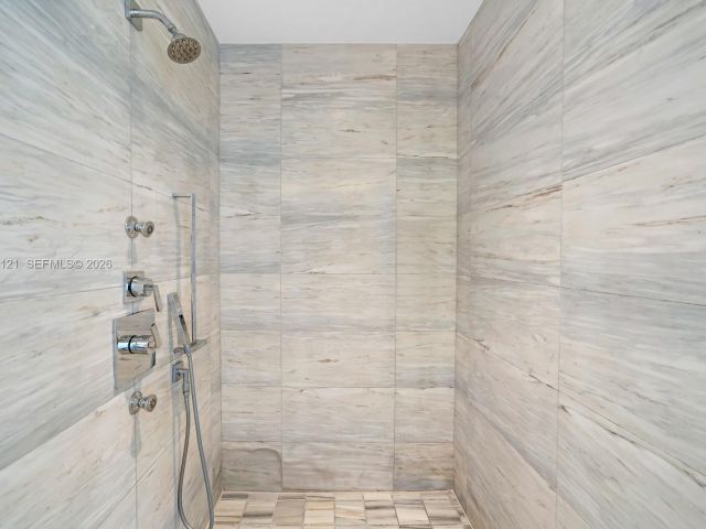 Продажа квартиры #1010 - фото 7414844