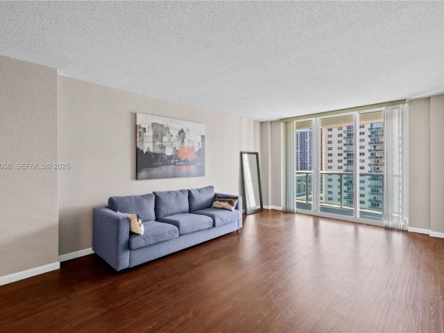 Продажа квартиры #1107 - фото 7447616