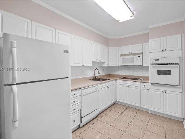 Продажа квартиры #1107 - фото 7447617