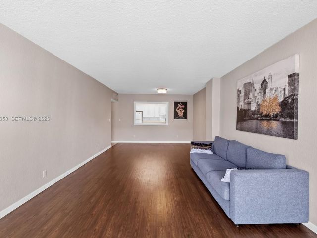 Продажа квартиры #1107 - фото 7447620