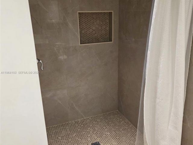 Дом в аренду по адресу 10951 Cypress Rd 10951 - фото 7415397