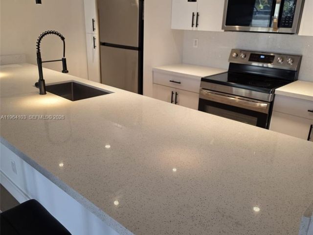 Дом в аренду по адресу 10951 Cypress Rd 10951 - фото 7415408