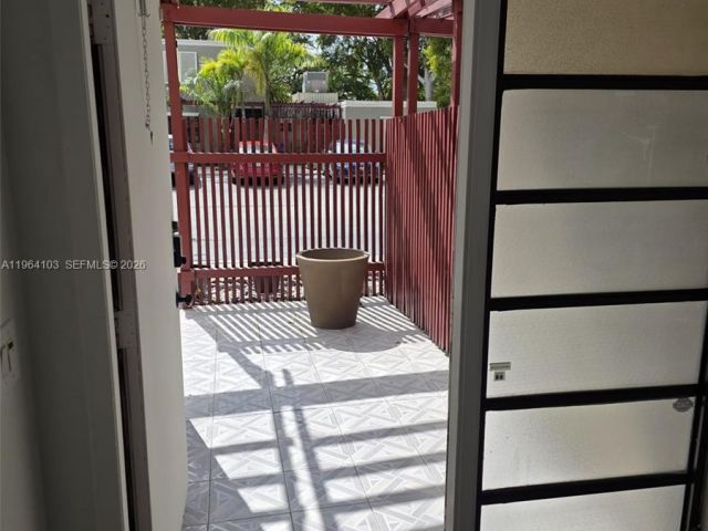 Дом в аренду по адресу 10951 Cypress Rd 10951 - фото 7415411