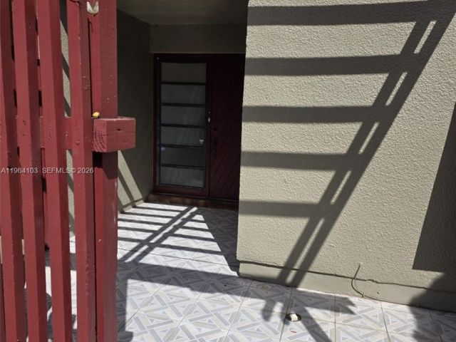 Дом в аренду по адресу 10951 Cypress Rd 10951 - фото 7415412