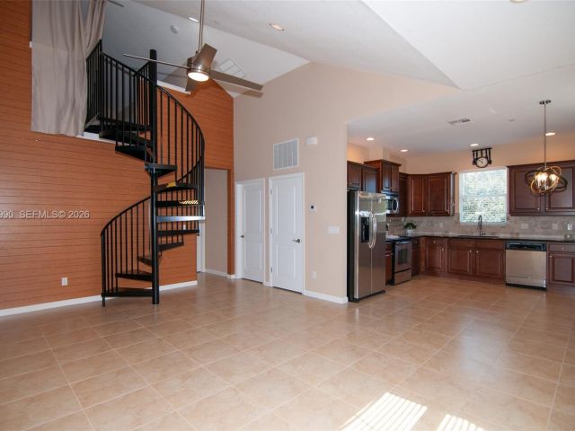 Дом в аренду по адресу 4357 Cascada Cir 4357 - фото 7451035