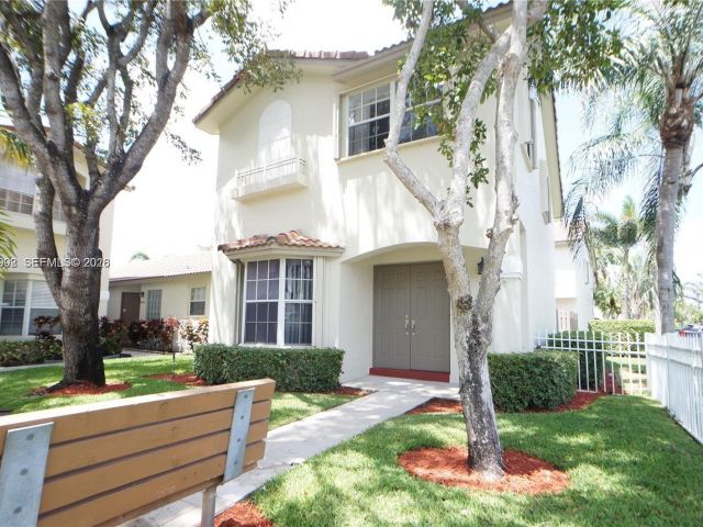 Дом в аренду по адресу 610 NW 108th Ter . - фото 7430615