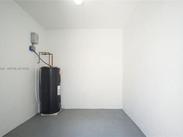 Дом в аренду по адресу 610 NW 108th Ter . - фото 7430629