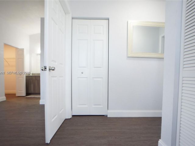 Дом в аренду по адресу 610 NW 108th Ter . - фото 7430631