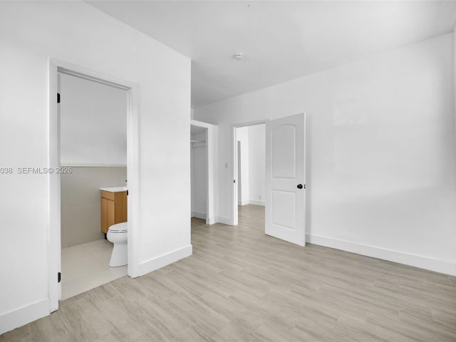 Дом в аренду по адресу 1393 NW 102nd St 1393 - фото 7515070