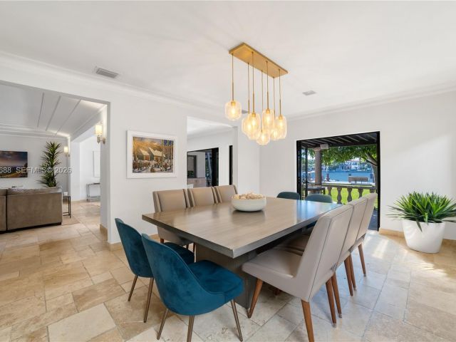 Продажа дома по адресу 744 Lakeview Dr - фото 7468956