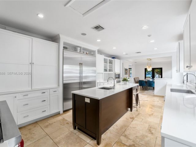 Продажа дома по адресу 744 Lakeview Dr - фото 7468960