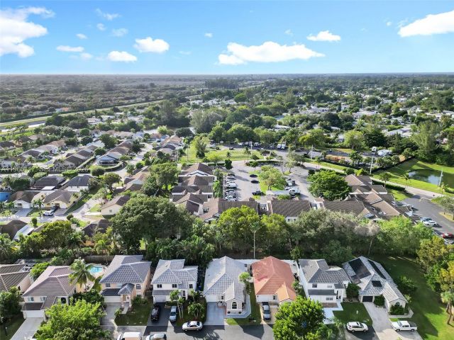 Продажа дома по адресу 10337 Coventry Ct - фото 7434267