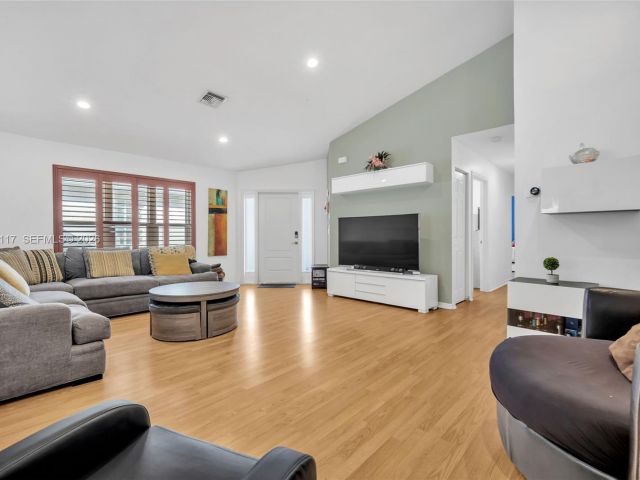 Продажа дома по адресу 10337 Coventry Ct - фото 7434278