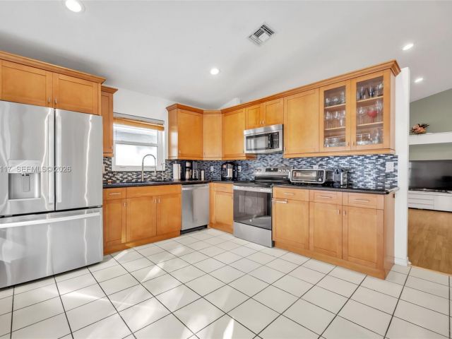 Продажа дома по адресу 10337 Coventry Ct - фото 7434281