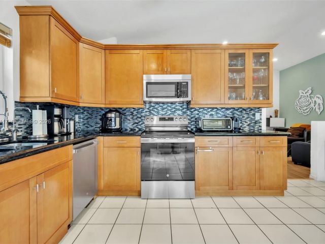 Продажа дома по адресу 10337 Coventry Ct - фото 7434282