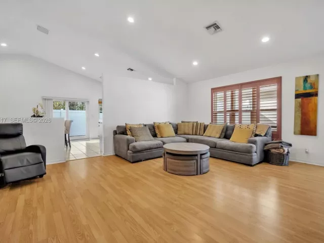 Продажа дома по адресу 10337 Coventry Ct - фото 7434274