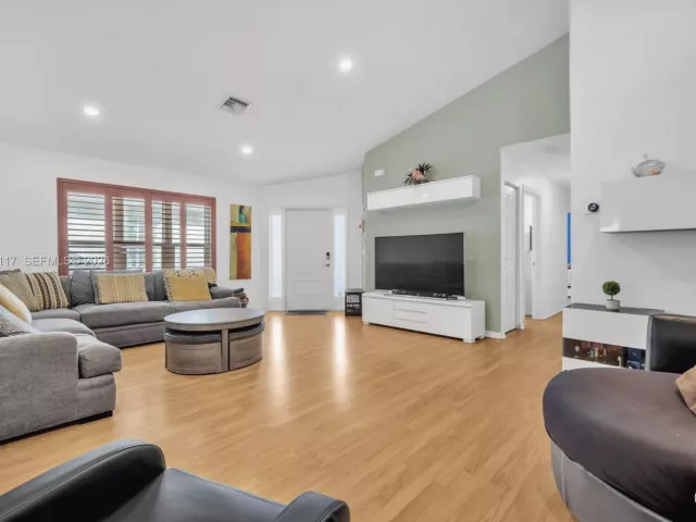 Продажа дома по адресу 10337 Coventry Ct - фото 7434278