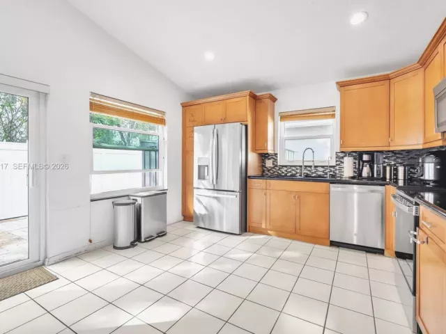 Продажа дома по адресу 10337 Coventry Ct - фото 7434280