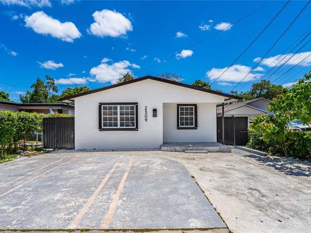 Продажа дома по адресу 2309 SW 62nd Ave - фото 7439579