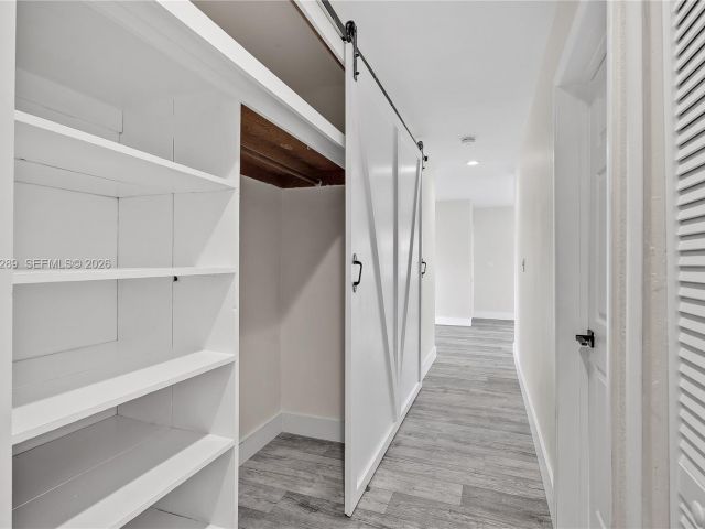 Продажа дома по адресу 2309 SW 62nd Ave - фото 7439591