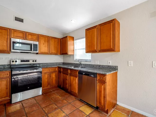 Продажа дома по адресу 13010 60th St N - фото 7420154