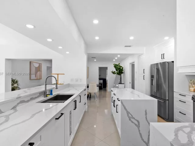 Продажа дома по адресу 1144 Adams St - фото 7422187