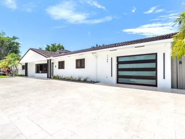 Продажа дома по адресу 1144 Adams St - фото 7422195