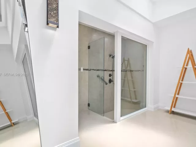 Продажа дома по адресу 1144 Adams St - фото 7422178