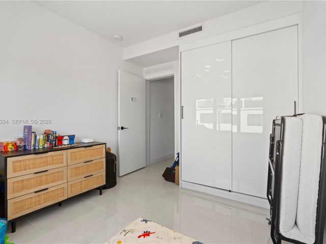 Дом в аренду по адресу 14595 SW 261st St 14595 - фото 7421902