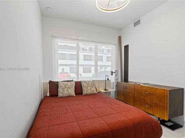 Дом в аренду по адресу 14595 SW 261st St 14595 - фото 7421904