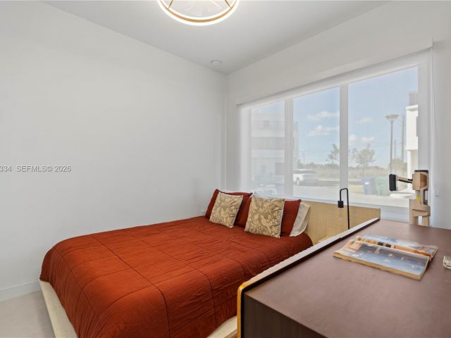 Дом в аренду по адресу 14595 SW 261st St 14595 - фото 7421905