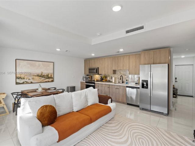 Дом в аренду по адресу 14595 SW 261st St 14595 - фото 7421917