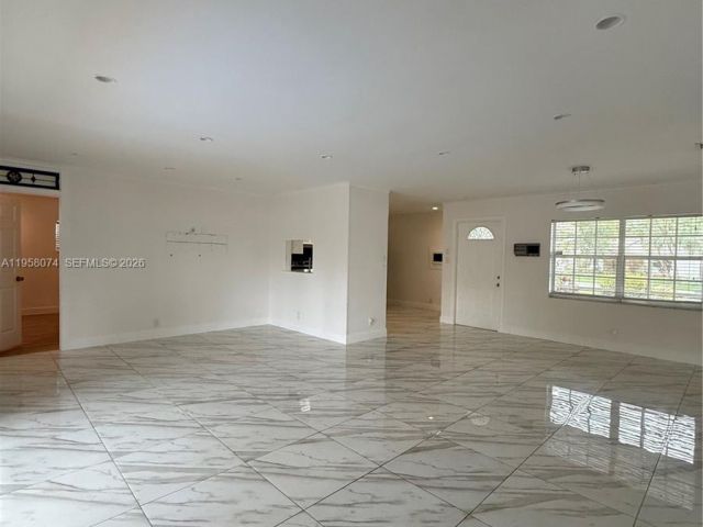 Дом в аренду по адресу 19253 Carolina Cir - фото 7421824