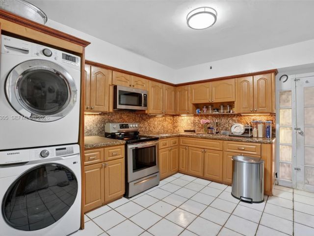 Продажа дома по адресу 1110 NE 204th Ter - фото 7445550