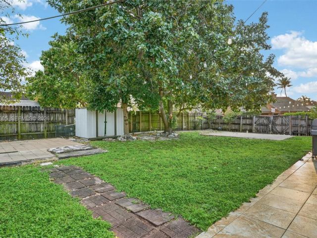 Продажа дома по адресу 1110 NE 204th Ter - фото 7445565