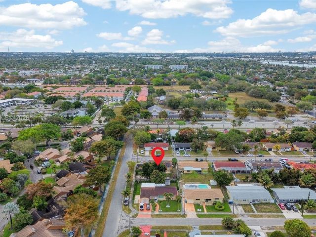 Продажа дома по адресу 1110 NE 204th Ter - фото 7445572