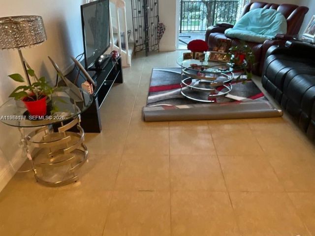 Дом в аренду по адресу 819 SW 147th Ave 1405 - фото 7516931