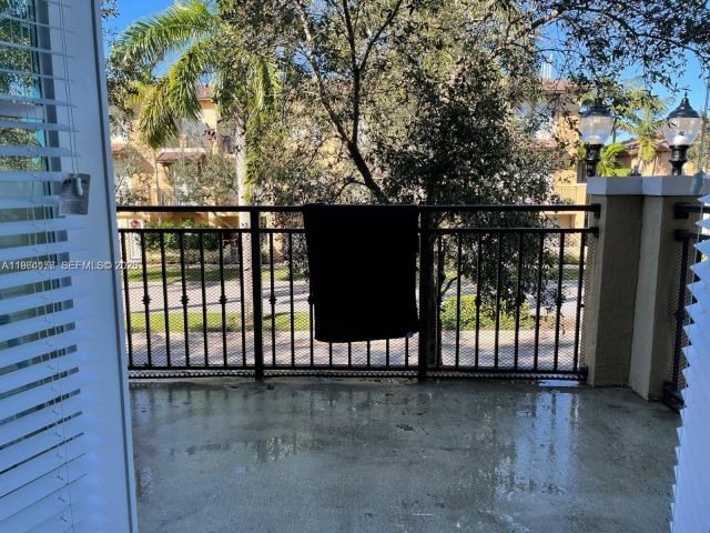 Дом в аренду по адресу 819 SW 147th Ave 1405 - фото 7516941