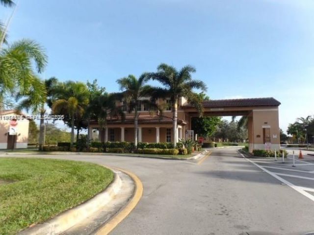 Дом в аренду по адресу 819 SW 147th Ave 1405 - фото 7516944