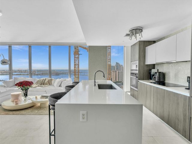 Продажа квартиры #3307 - фото 7426077