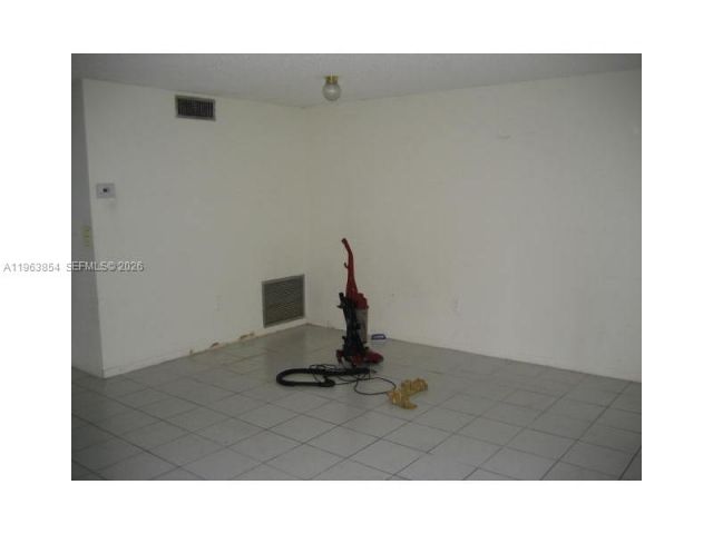 Дом в аренду по адресу 6512 KENDALE LAKES DR 903 - фото 7517222