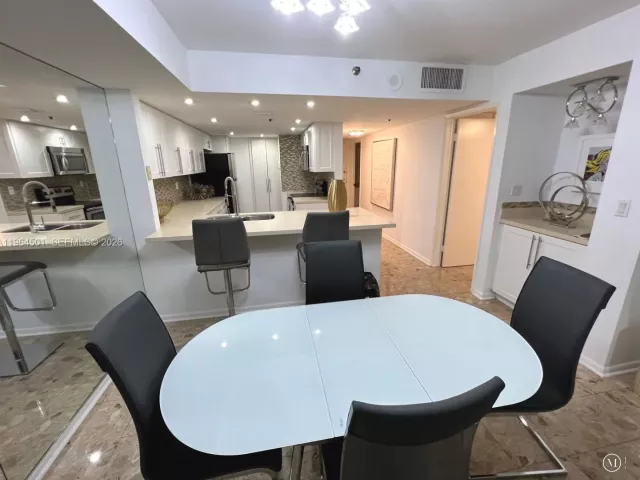 Квартира в аренду номерA-1057 - фото 7426337