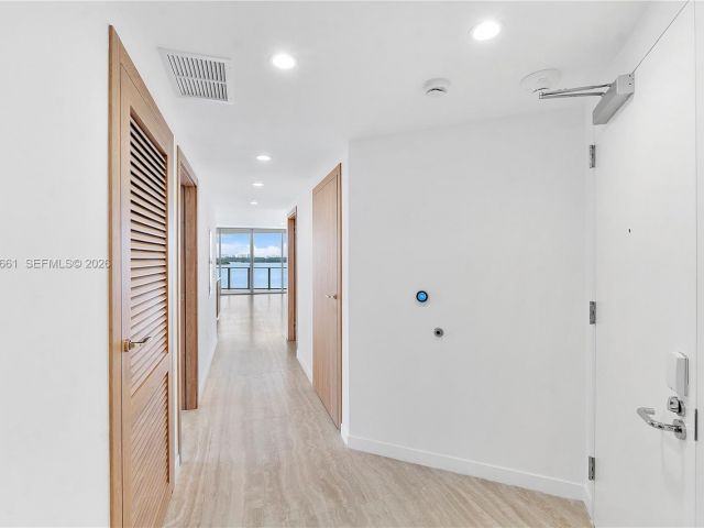 Продажа дома по адресу 1135 103rd St #401 - фото 7425924