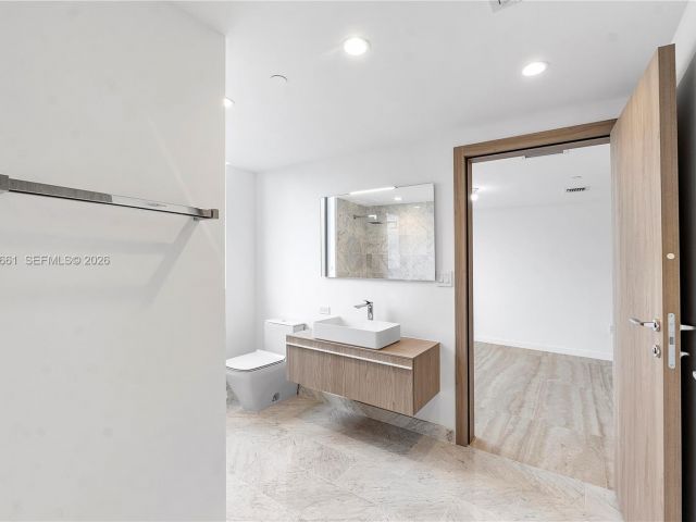 Продажа дома по адресу 1135 103rd St #401 - фото 7425933