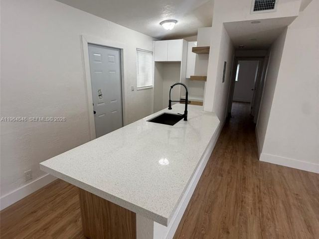 Дом в аренду по адресу 2169 NW 80th St 2169 - фото 7517106