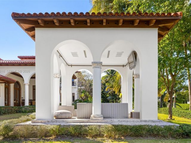 Продажа дома по адресу 221 Casuarina Concourse - фото 7470853