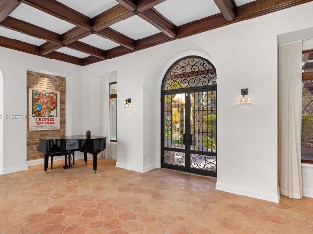 Продажа дома по адресу 221 Casuarina Concourse - фото 7470859