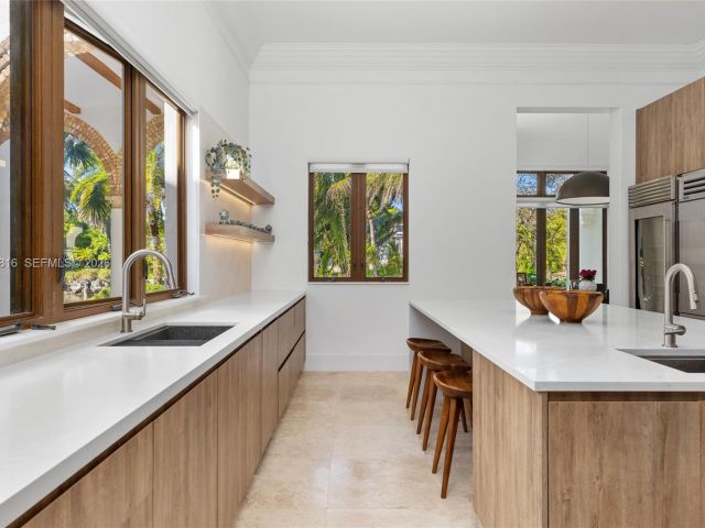 Продажа дома по адресу 221 Casuarina Concourse - фото 7470860